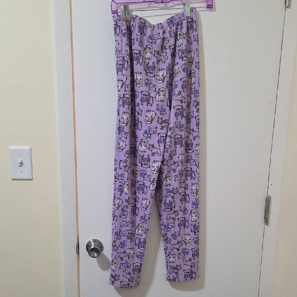 HUE pajamas with dogs Small NWT - Picture 3 of 4